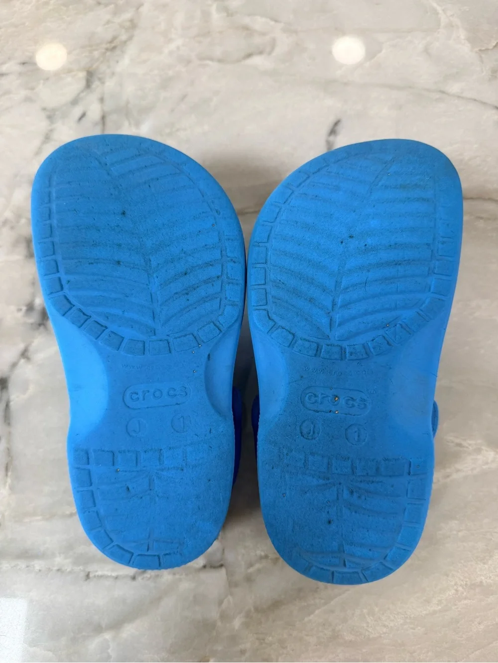 CROCS comfortable bright